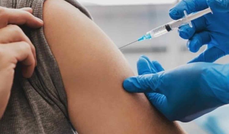Adolescentes de 13 y 16 años, los primeros en recibir vacuna contra el COVID en México
