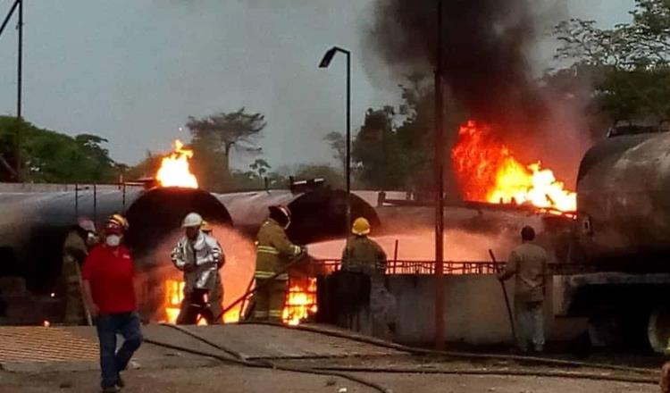 Se registra incendio de pipas en planta de residuos peligrosos en Cunduacán