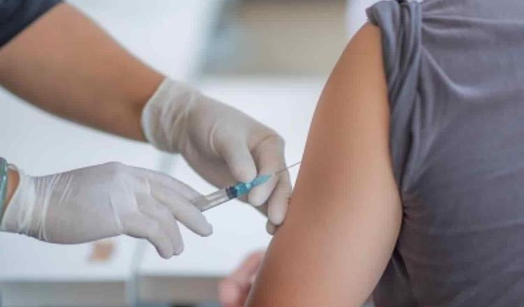 Proyectan tener vacunados contra COVID a todos los mexicanos mayores de 18 años antes de la temporada invernal