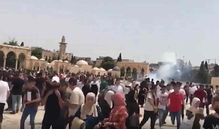 Lanza Israel gas lacrimógeno y dispara balas de goma en mezquita Al-Aqsa