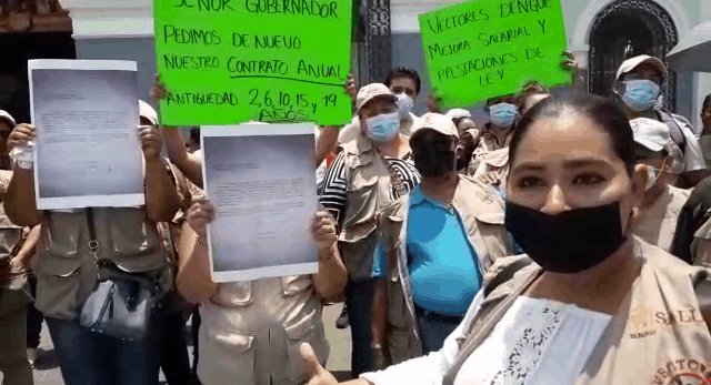Se manifiestan trabajadores del área de vectores frente a Palacio de Gobierno; exigen se regularice su situación laboral
