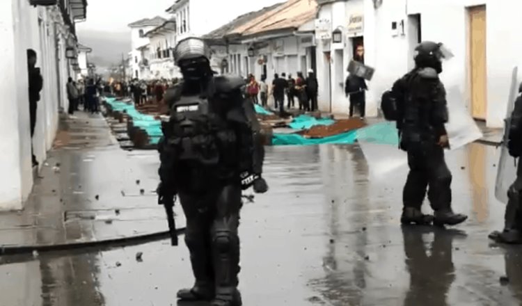 Reportan 13 muertos en Colombia en medio de protestas