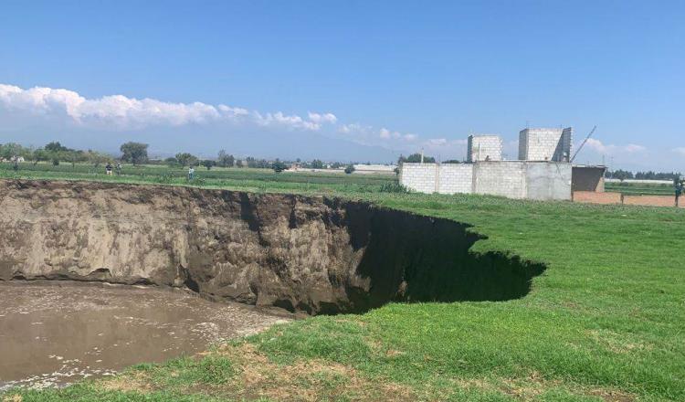 Socavón en Puebla, se debe a una falla geológica señala Protección Civil