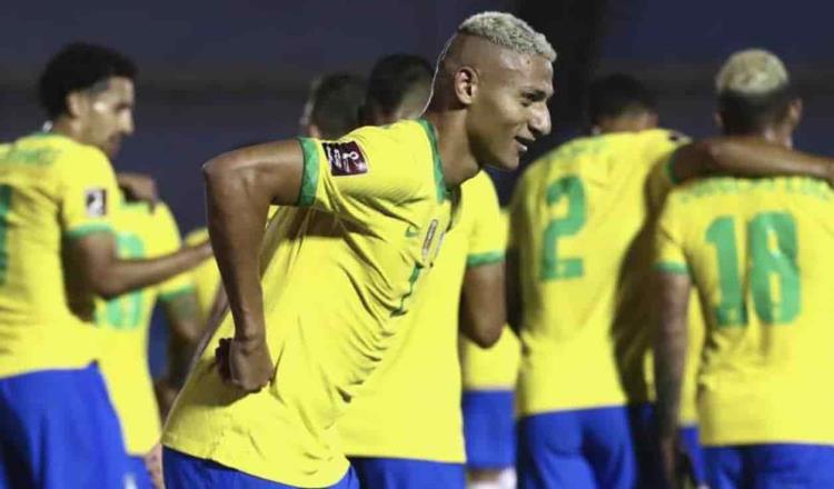 Futbolistas de la selección brasileña se muestran en contra de la Copa América en su país
