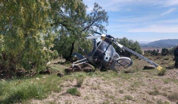 Cae helicóptero de la Fuerza Aérea Mexicana en inmediaciones de Santa Lucía; no hubo víctimas