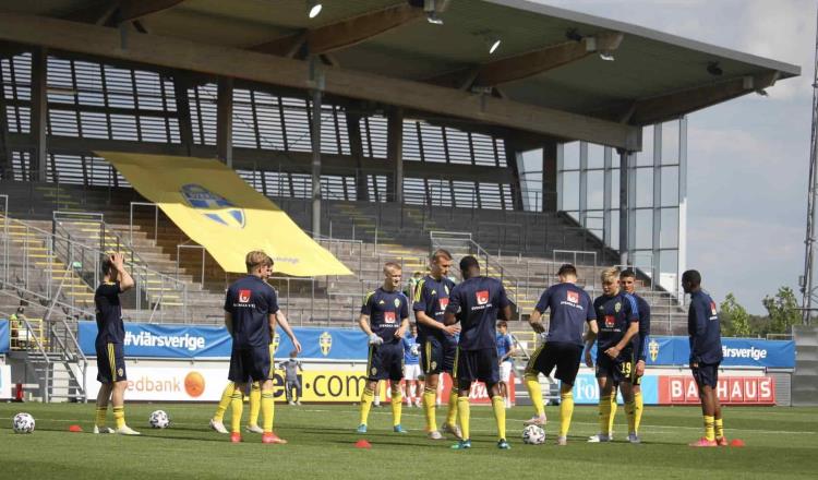 Suecia llama a seis refuerzos ante posible brote de COVID previo a la Eurocopa