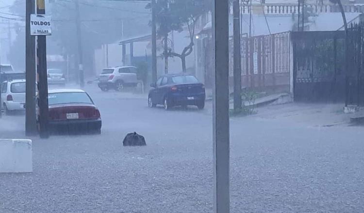 Sufre Villahermosa estragos por intensa lluvia vespertina