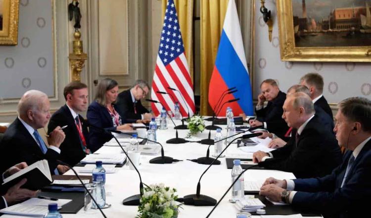 Difunden primera foto de la reunión entre Biden y Putin