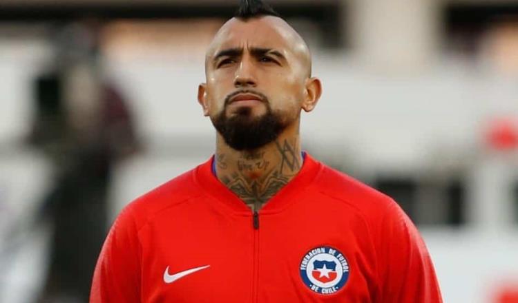 Jugadores de Chile rompen protocolos COVID por pedir cortes de pelo