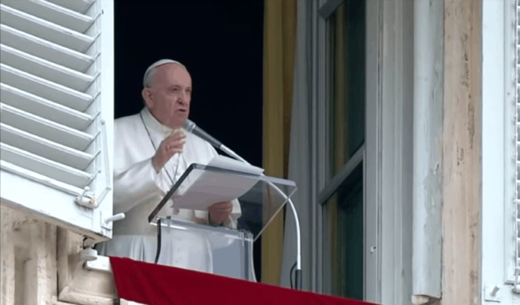 Hoy todavía existe esclavitud de la mujer: Papa Francisco