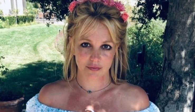 Britney Spears solicita a corte terminar la tutela de su padre