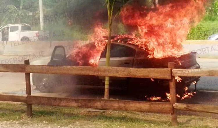 Incendian patrulla de la Guardia Nacional en la carretera a Teapa