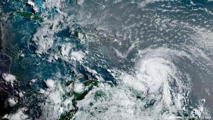 “Elsa” se degrada a Tormenta Tropical; mantiene su desplazamiento hacia las costas de Florida