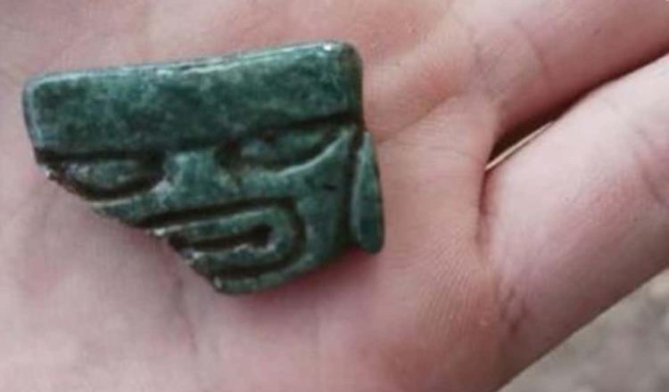 Comparte AMLO hallazgo de pieza prehispánica olmeca en Boca del Cerro, Tenosique