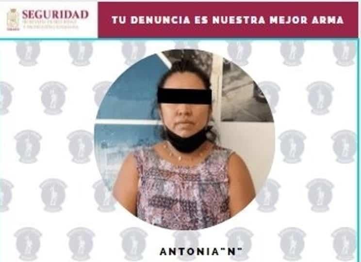 Detienen a dos mujeres en Villahermosa por presunto robo a comercios 