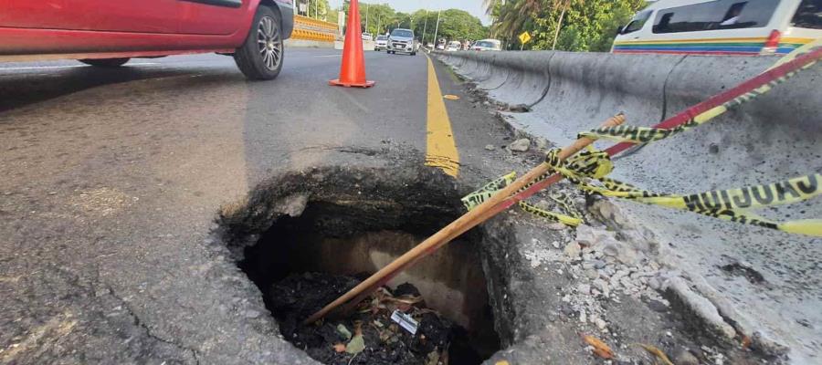 Revisarán Ayuntamiento y empresa a cargo del distribuidor de Universidad el socavón en Ruiz Cortines