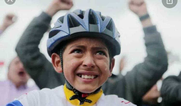 Pierde la vida “niño ciclista” tras ser atropellado; era reconocido por llorar en el triunfo del colombiano Egan Bernal en el Tour de Francia 2019