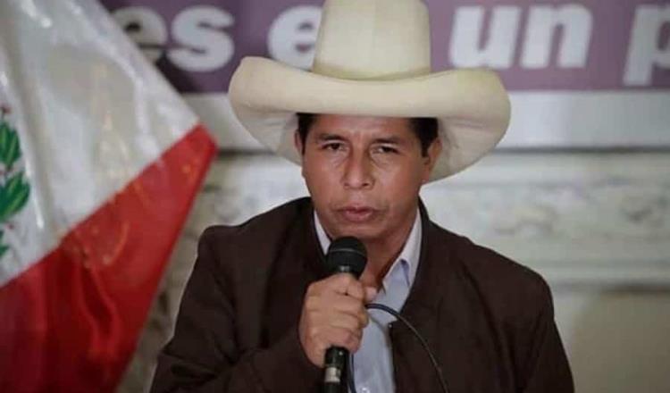 Jurado de Elecciones proclama a Pedro Castillo presidente de Perú 