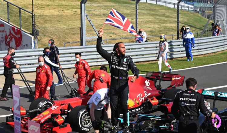 F1, FIA y Mercedes condenan racismo hacia Hamilton por choque en Silverstone