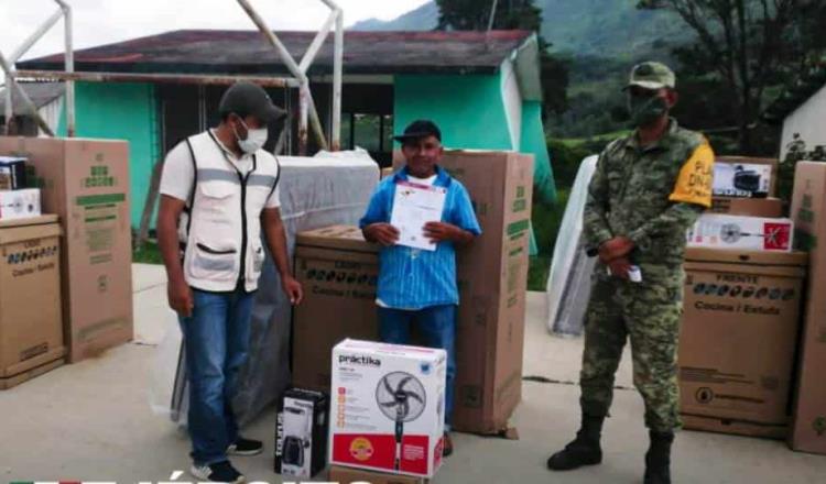 Faltan por entregar 35 mil enseres domésticos a damnificados por inundaciones en Tabasco: Sedena