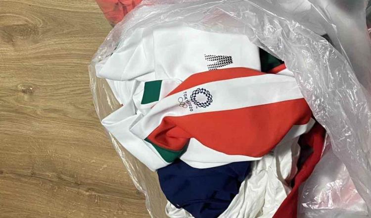 Jugadoras de softbol de México tiran uniformes olímpicos a la basura