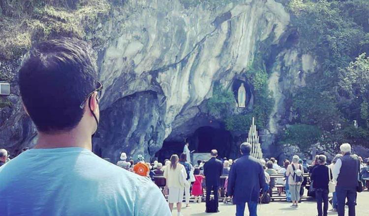 Visita Carlos Rivera el Santuario de Nuestra Señora de Lourdes en Francia
