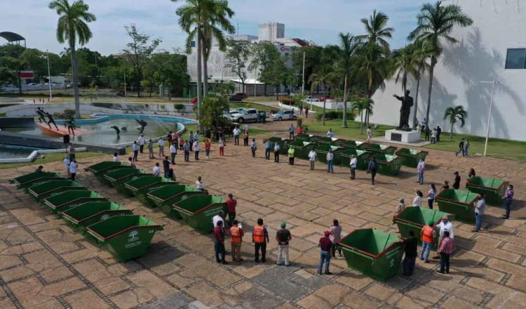 Entrega Ayuntamiento de Centro contenedores de basura para colonias y fraccionamientos