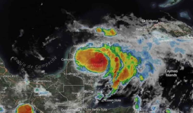 Huracán “Grace” toca tierra en Tulum, Quintana Roo  y avanza hacia Yucatán