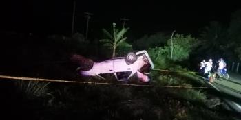 Automovilista sale del camino y fallece; ocurrió en la Frontera-Villahermosa