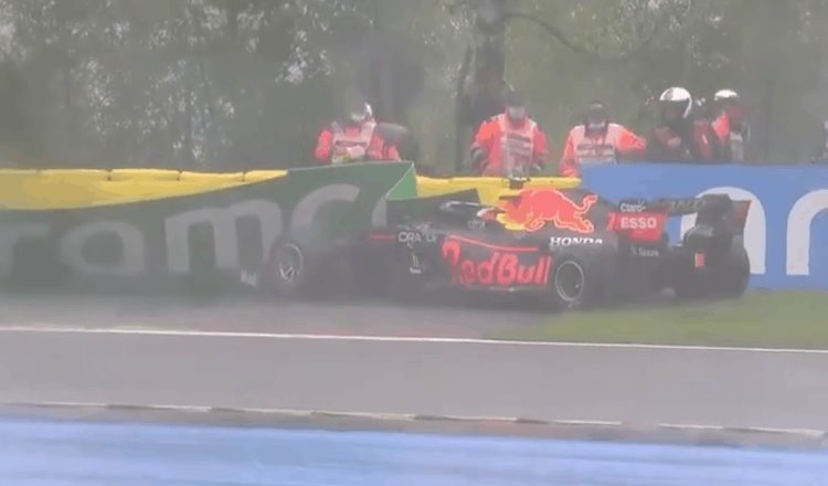 Gana Verstappen un atípico GP de Bélgica; Checo Pérez quedó fuera antes de iniciar la carrera