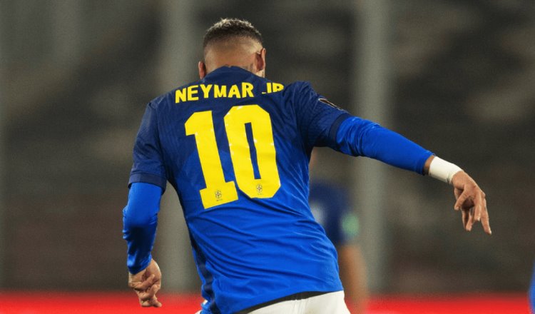 Neymar justifica que no está pasado de peso; “fue la camisa”