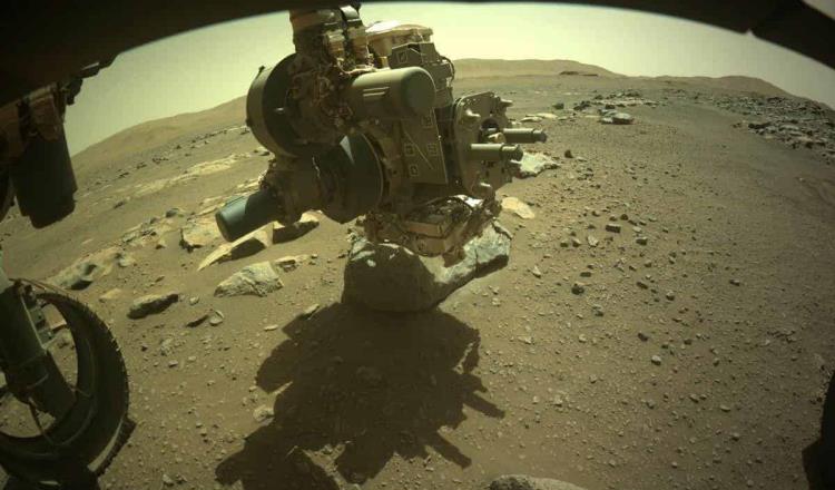 Recolecta el Perseverance Rover primer muestra de roca de Marte