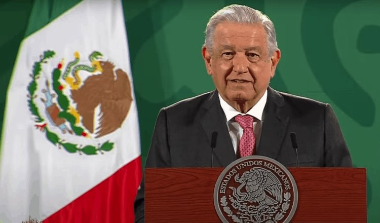 Defiende Obrador a Delfina Gómez de “ataques”