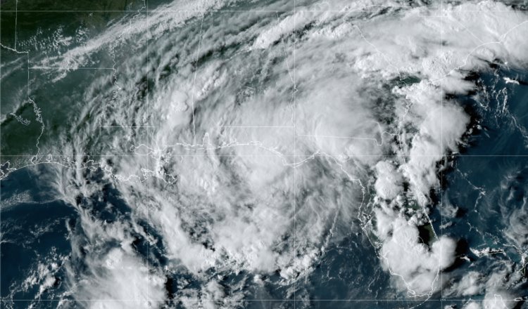 Se forma tormenta tropical “Mindy” cerca de Florida