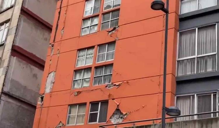 Sismo deja serias afectaciones estructurales a edificio de 11 pisos en la CDMX