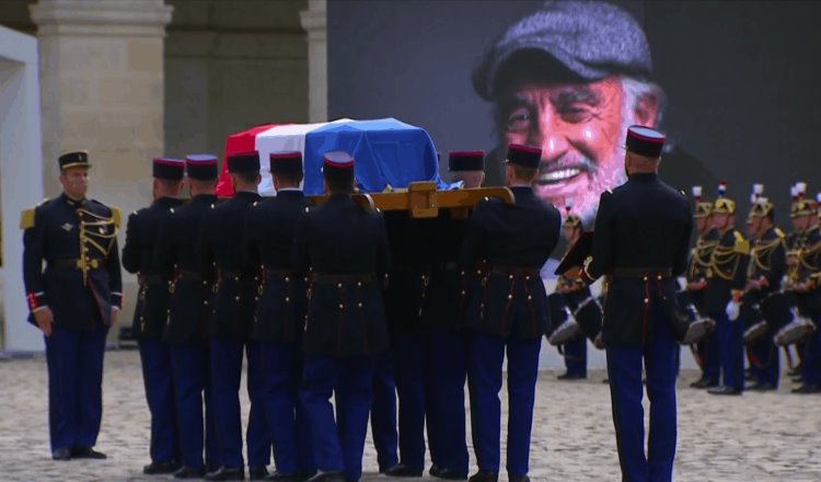 Despide Francia al actor Jean-Paul Belmondo en emotiva ceremonia