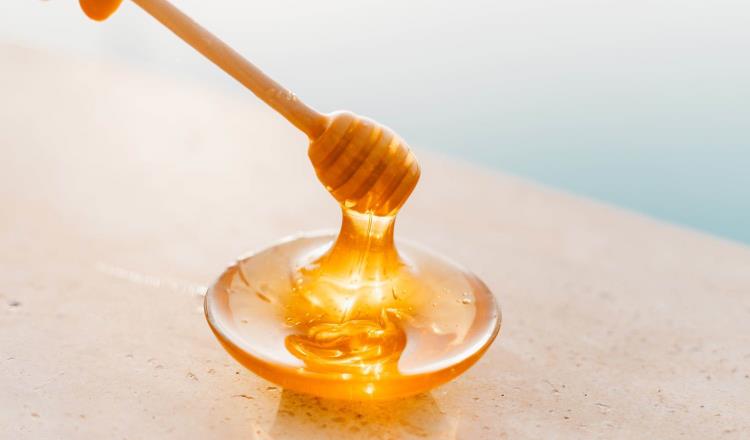 Miel adulterada procedente de China, deja pérdidas millonarias a apicultores del Continente Americano