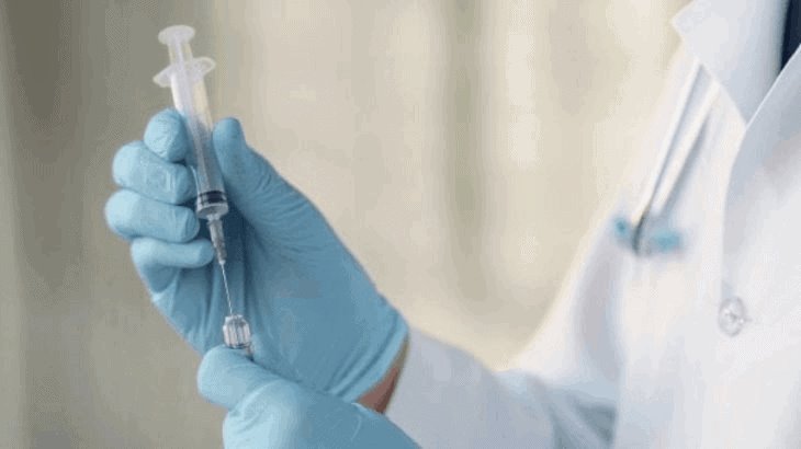 Con amparos, ocho menores de Nuevo León reciben la vacuna anticovid