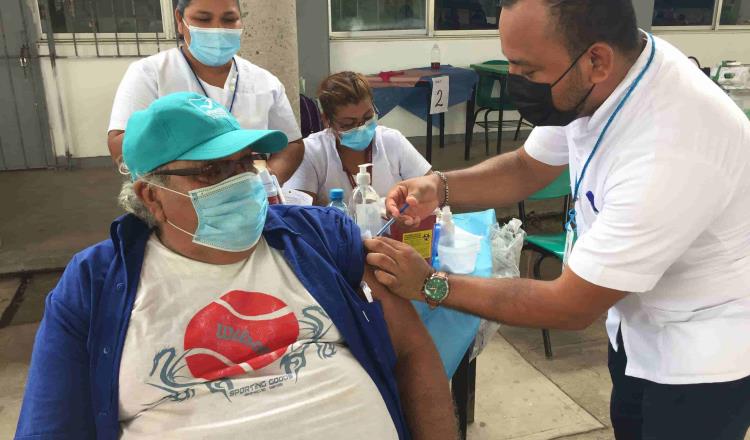 Abren periodo de vacunación anticovid para rezagados de 18 a más de 60 años en Centro y Cárdenas