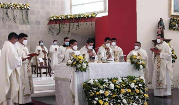 Ordena obispo de Tabasco a cinco nuevos sacerdotes
