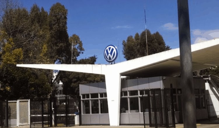 Por falta de componentes, habrá paro técnico en planta de Volkswagen, Puebla