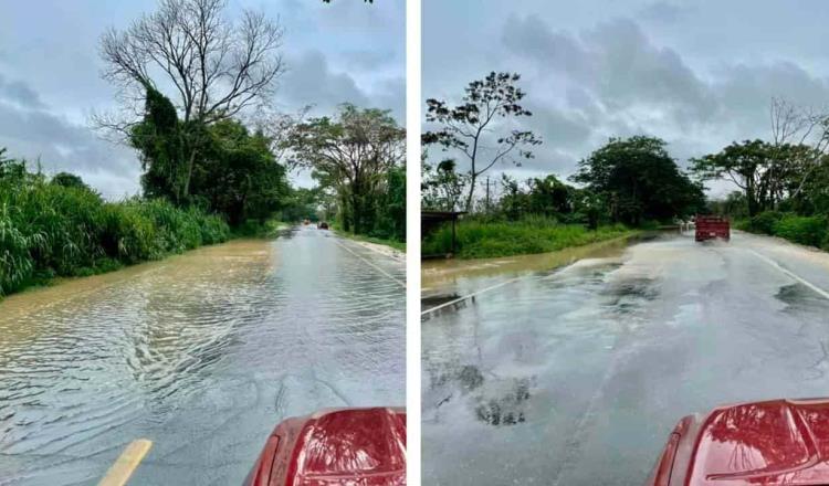 Lluvias forman cinco vados en la carretera Teapa-Villahermosa; Ayuntamiento instala Consejo de PC