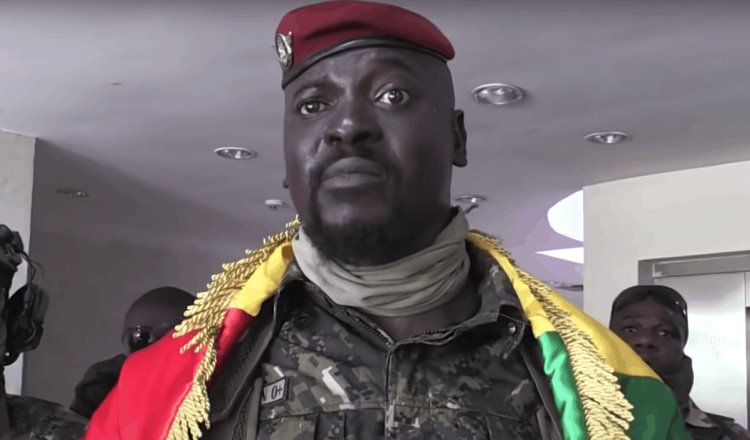 Militares que tomaron el poder en Guinea hacen reuniones para buscar formar un nuevo gobierno