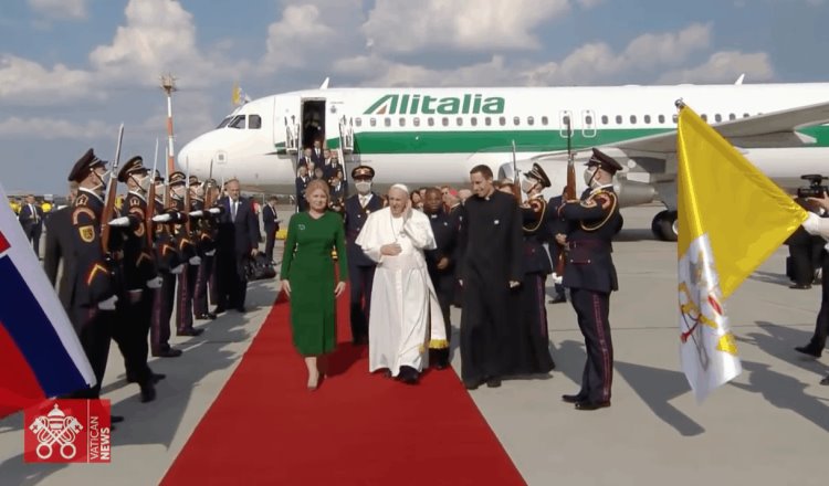 Hay que frenar el antisemitismo que aún “serpentea Europa”, pide Papa Francisco