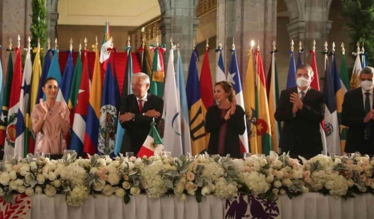 Previo a cumbre de la Celac, AMLO convive en Palacio Nacional con presidentes de América Latina