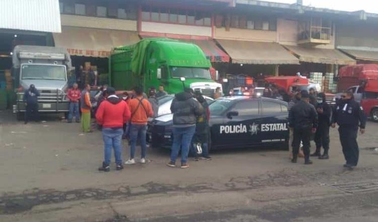 Hallan 4 cuerpos sin vida dentro de cámara de refrigeración de centro de abasto en Toluca