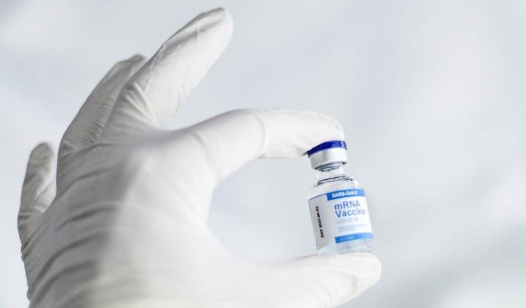 Pfizer y BioNTech buscan desarrollar vacuna combinada contra COVID y gripe