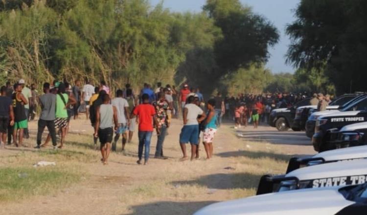EE.UU. cierra frontera con México en Texas para frenar a migrantes