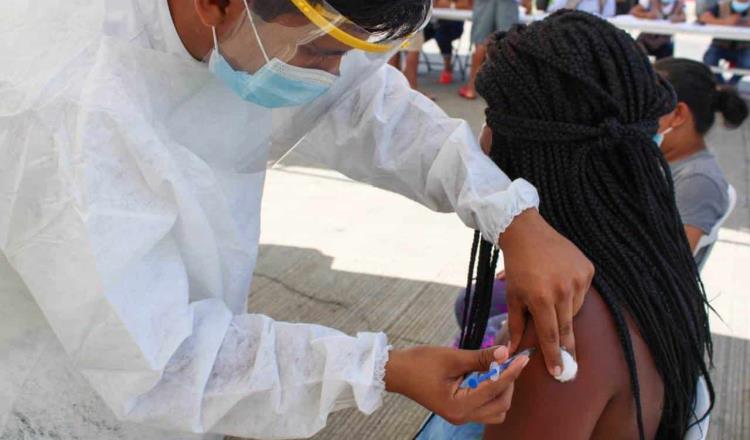 Inicia vacunación contra COVID-19, a migrantes alojados en Tapachula, Chiapas