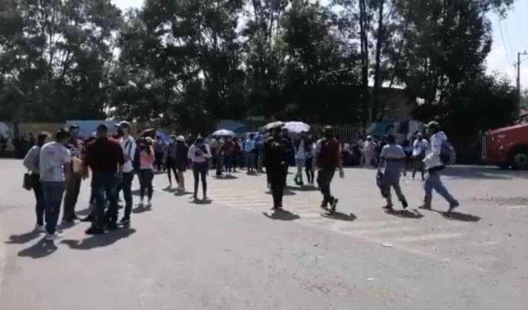 Normalistas y profesores de Michoacán, toman las calles para exigir pago de salarios y nuevas plazas